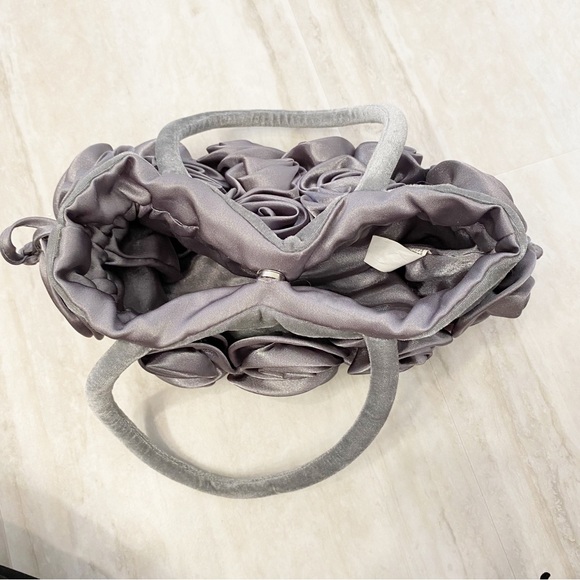 Gray Roses Bag Valentine's Day Drawstring Clutch Velour - Picture 6 of 9